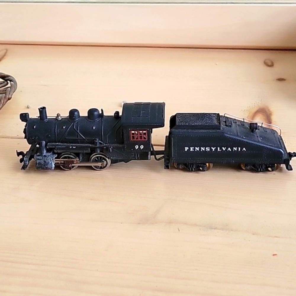 Vintage HO Scale Pennsylvania  Steam Switcher and Coal Tendor